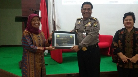 Seminar Psikologi Komunikasi Multikultural Seminar Psikologi Komunikasi Multikultural