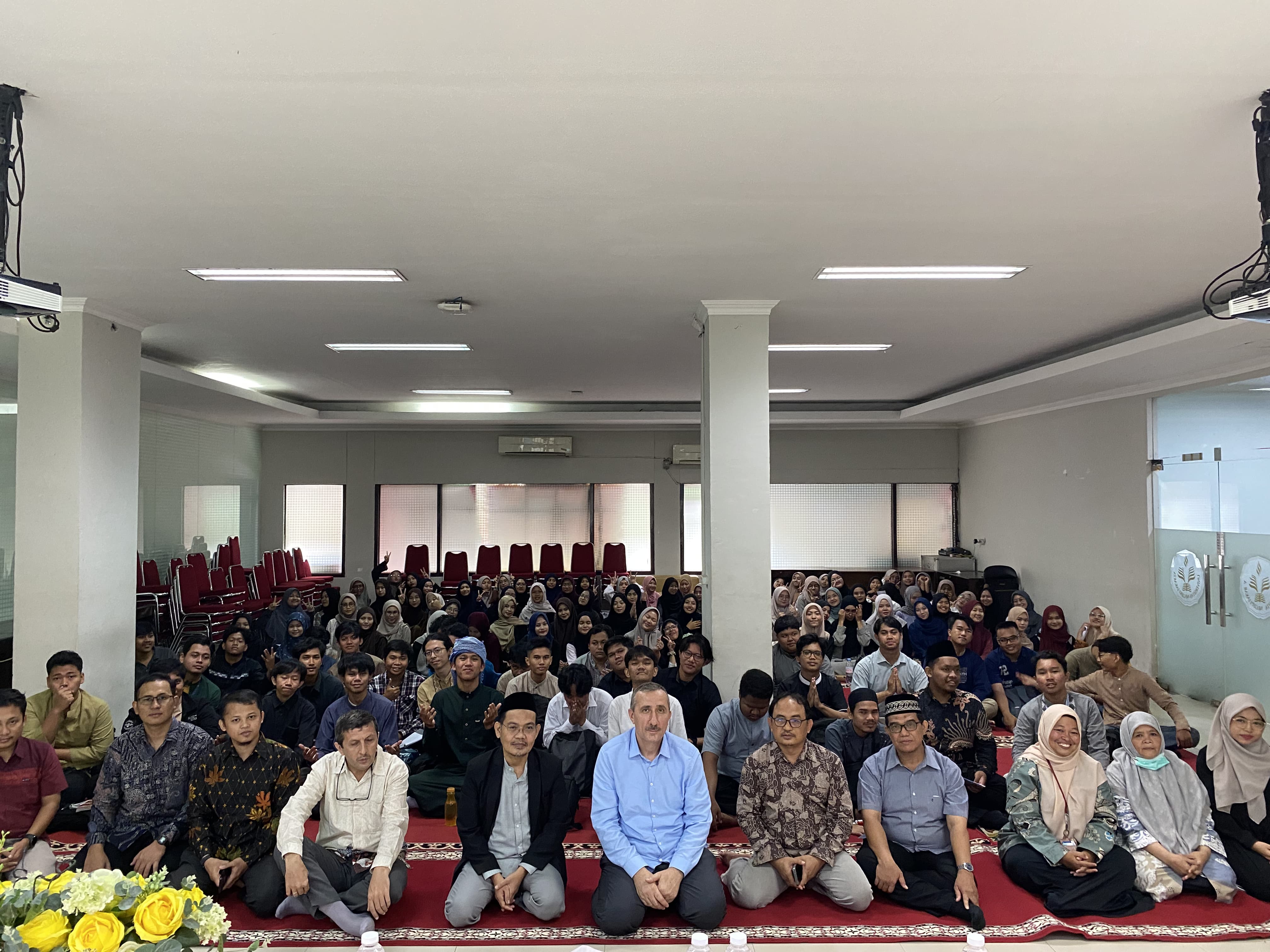Menemukan Diri, Mengenal Ilahi: Inspirasi Kuliah Tamu Bersama Ust. Ahmad Mustafa