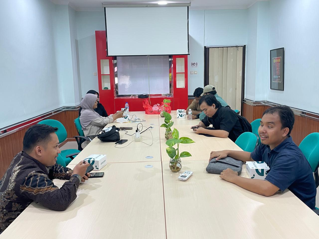 Langkah Inklusif, Suara Mandiri: Refleksi dan Evaluasi Orientasi Mobilitas Mahasiswa Difabel Netra PAI UNJ