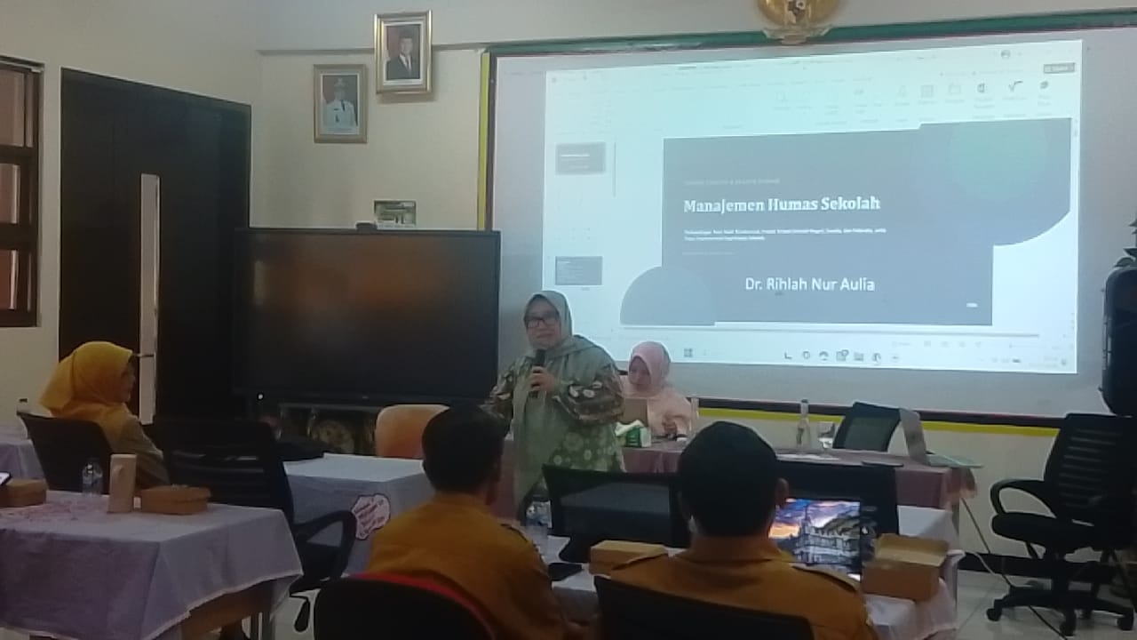 PAI UNJ Perkuat Kepemimpinan Digital Kepala Sekolah: Membangun Kepercayaan Publik melalui Sistem Informasi Manajemen Sekolah